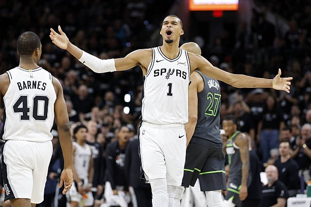 Spurs Bangkit Kalahkan Timberwolves demi Asa Playoff